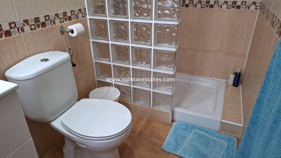 5 soveværelse Villa til salg i Catral med swimmingpool - € 449.995 (Ref: 9918767)
