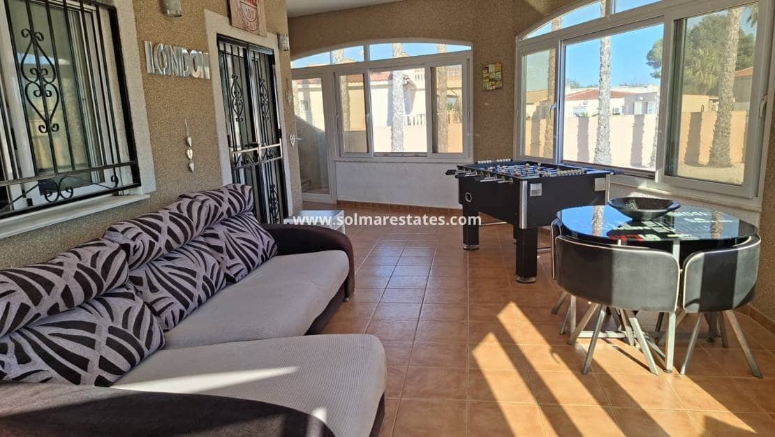 5 soveværelse Villa til salg i Catral med swimmingpool - € 449.995 (Ref: 9918767)