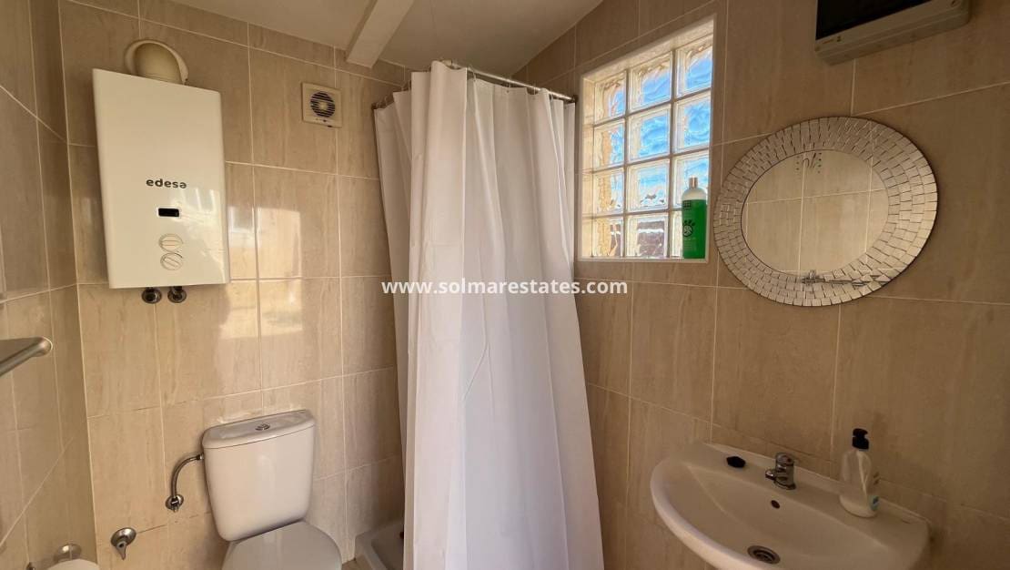 5 soveværelse Villa til salg i Catral med swimmingpool - € 449.995 (Ref: 9918767)