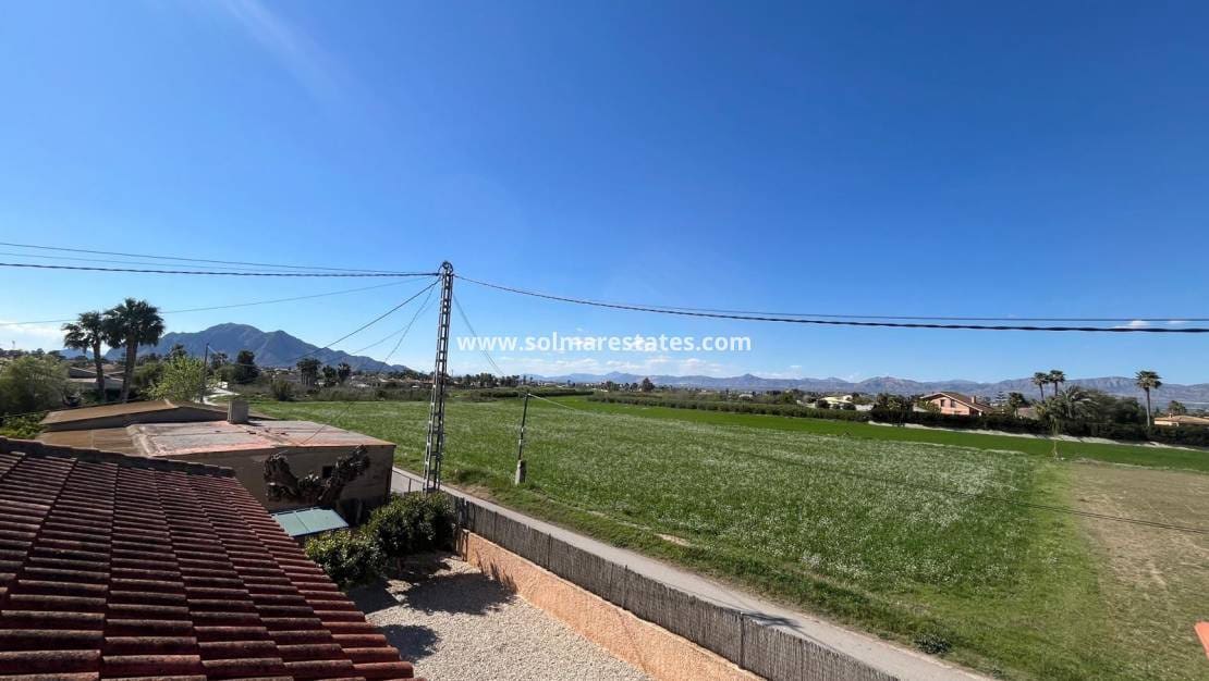 5 soveværelse Villa til salg i Catral med swimmingpool - € 449.995 (Ref: 9918767)