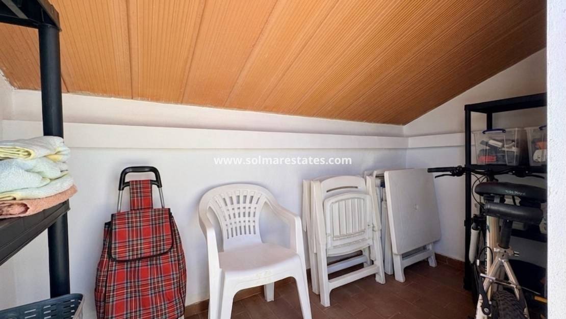 3 Zimmer Apartment zu verkaufen in La Florida mit Pool - 179.000 € (Ref: 9918768)