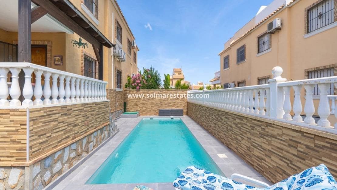 3 camera da letto Villetta Bifamiliare in vendita in Ciudad Quesada con piscina - 289.000 € (Rif: 9918769)