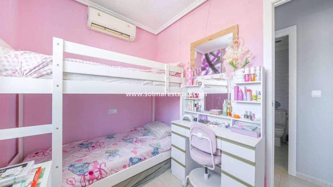 3 camera da letto Villetta Bifamiliare in vendita in Ciudad Quesada con piscina - 289.000 € (Rif: 9918769)
