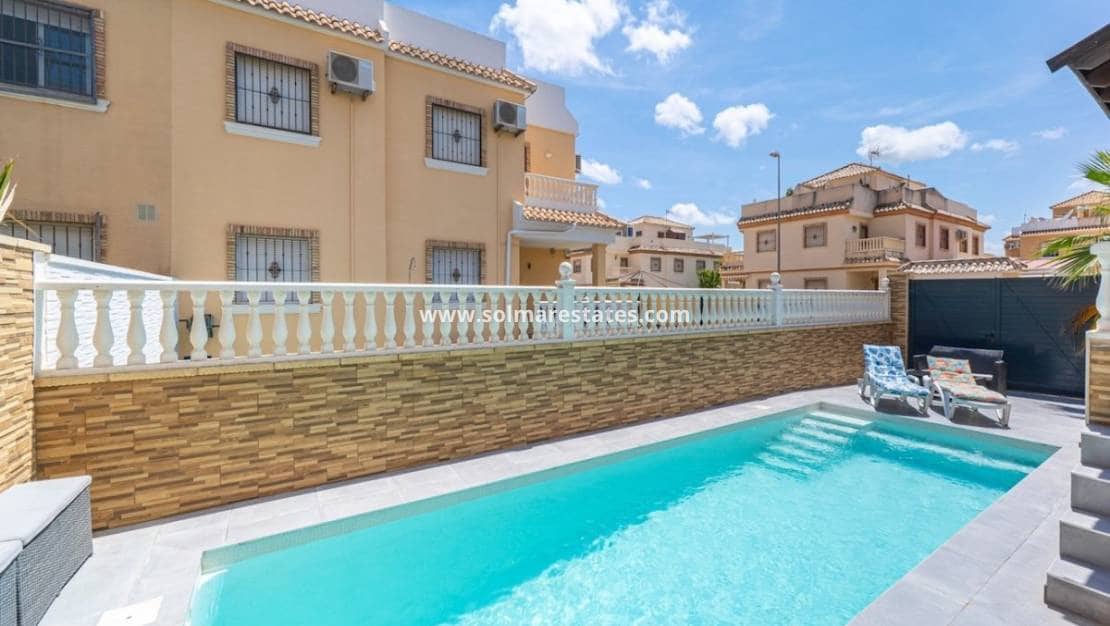 3 camera da letto Villetta Bifamiliare in vendita in Ciudad Quesada con piscina - 289.000 € (Rif: 9918769)