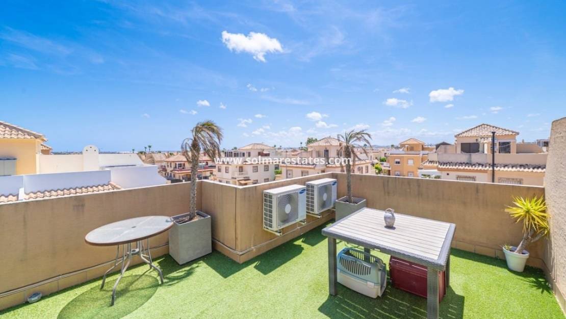 3 camera da letto Villetta Bifamiliare in vendita in Ciudad Quesada con piscina - 289.000 € (Rif: 9918769)