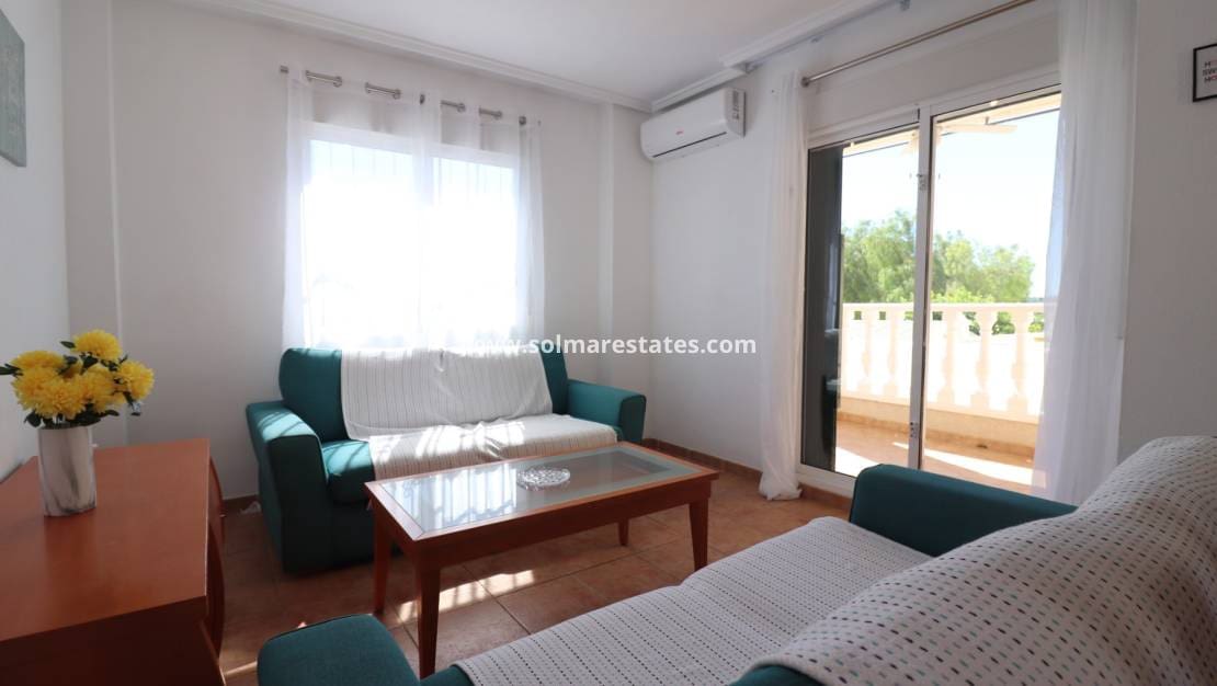 3 sovrum Villa till salu i San Miguel de Salinas med pool - 259 950 € (Ref: 9919201)