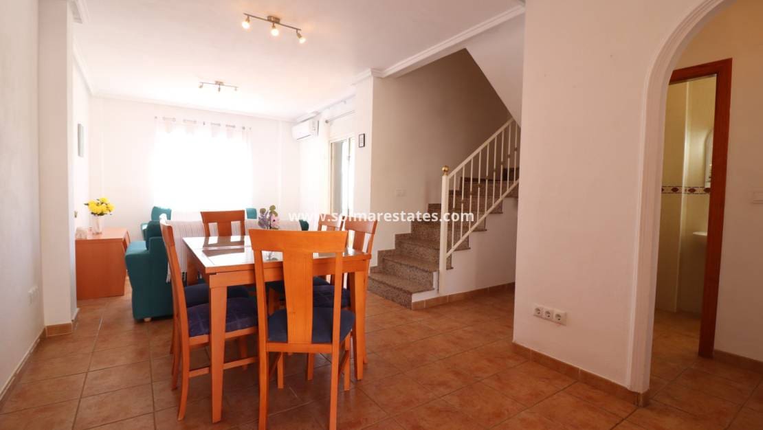 3 sovrum Villa till salu i San Miguel de Salinas med pool - 259 950 € (Ref: 9919201)