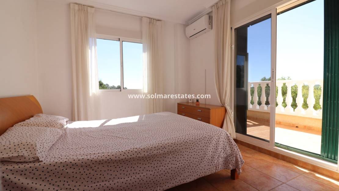 3 sovrum Villa till salu i San Miguel de Salinas med pool - 259 950 € (Ref: 9919201)