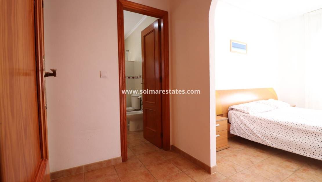 3 sovrum Villa till salu i San Miguel de Salinas med pool - 259 950 € (Ref: 9919201)