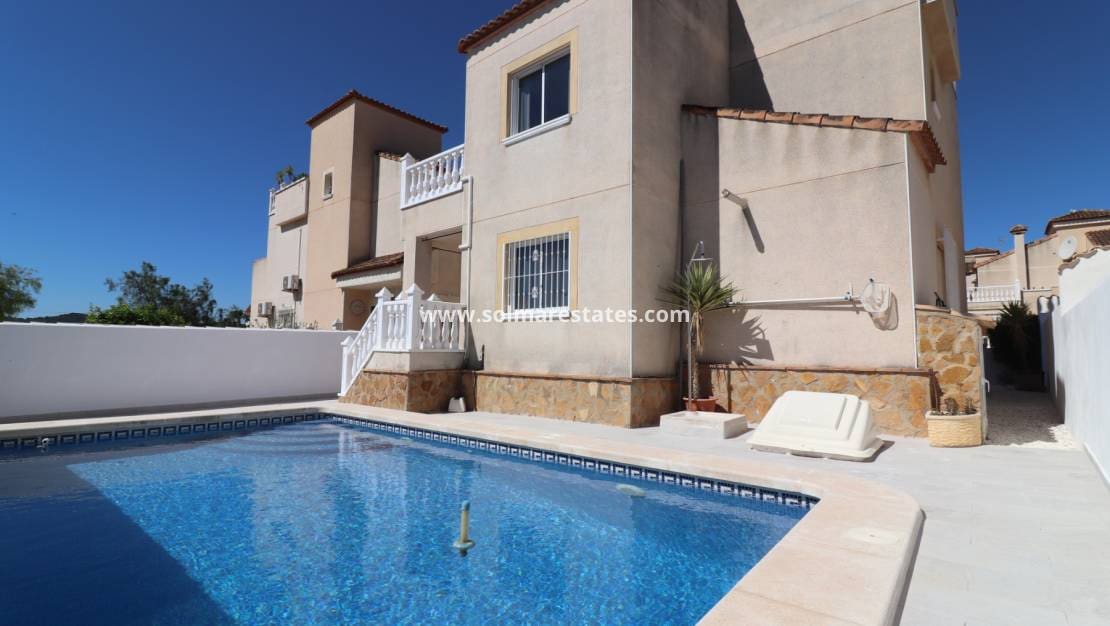 3 sovrum Villa till salu i San Miguel de Salinas med pool - 259 950 € (Ref: 9919201)