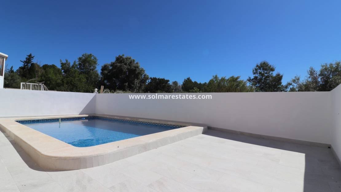 3 sovrum Villa till salu i San Miguel de Salinas med pool - 259 950 € (Ref: 9919201)