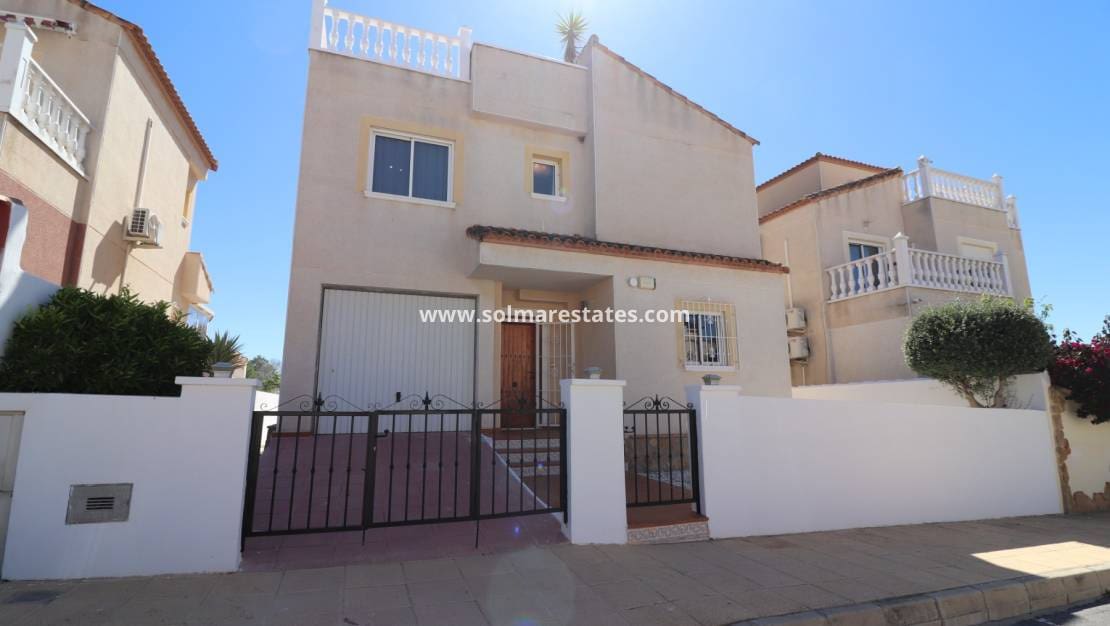 3 sovrum Villa till salu i San Miguel de Salinas med pool - 259 950 € (Ref: 9919201)