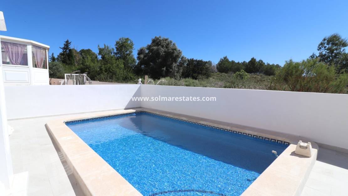 3 sovrum Villa till salu i San Miguel de Salinas med pool - 259 950 € (Ref: 9919201)