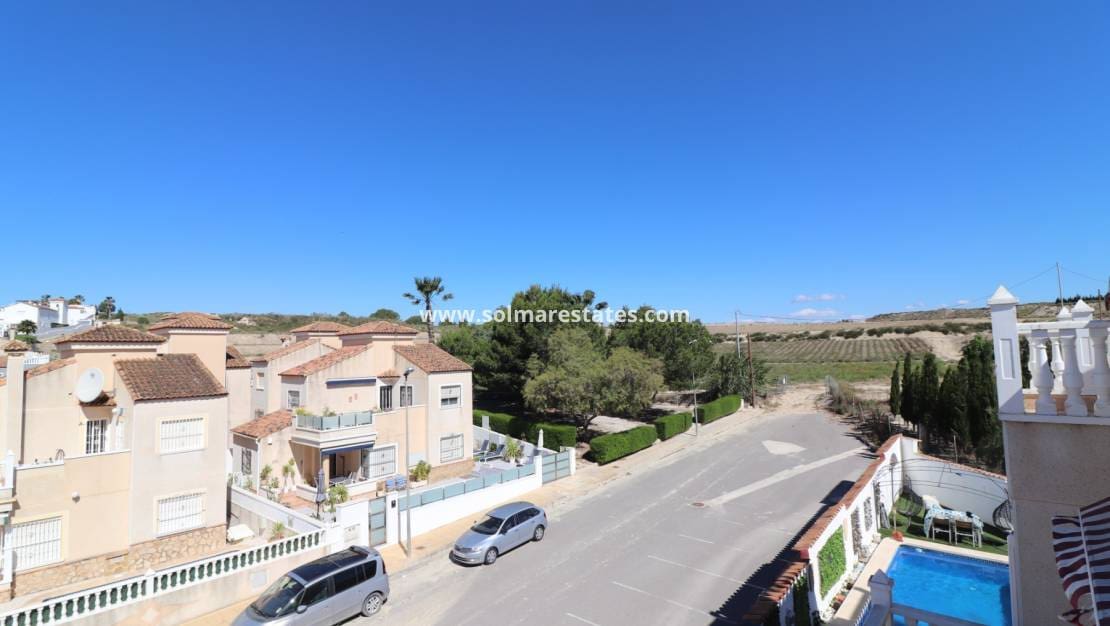 3 sovrum Villa till salu i San Miguel de Salinas med pool - 259 950 € (Ref: 9919201)