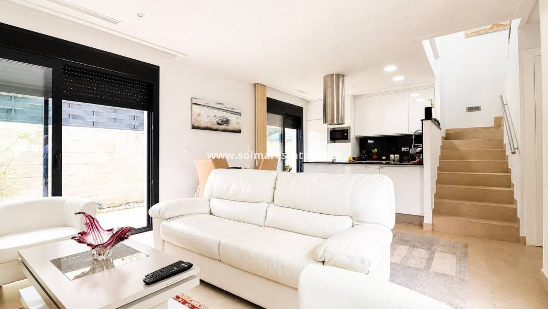 3 sovrum Villa till salu i Benijofar med pool - 415 000 € (Ref: 9919202)