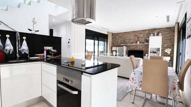 3 sovrum Villa till salu i Benijófar med pool - 415 000 € (Ref: 9919202)