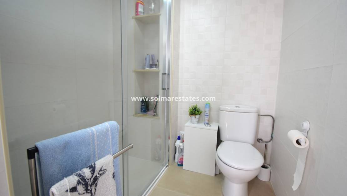 2 slaapkamer Halfvrijstaande villa te koop in Playa Flamenca met zwembad - € 225.000 (Ref: 9919204)