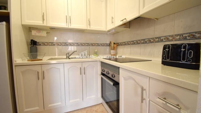 2 makuuhuone Paritalo myytävänä paikassa Playa Flamenca, Orihuela mukana uima-altaan - 225 000 € (Ref: 9919204)