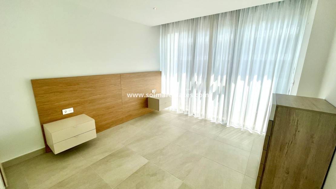 3 bedroom Villa for sale in Benijofar with pool - € 399,000 (Ref: 9922691)