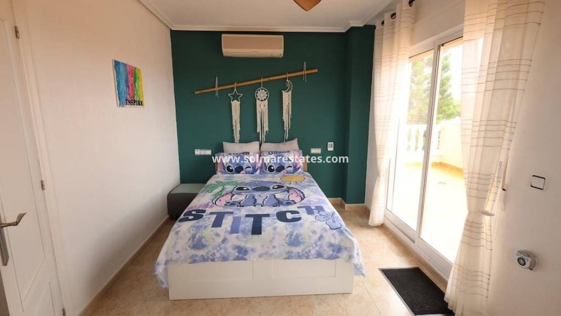 5 sypialnia Willa na sprzedaż w Villamartin z basenem - 385 000 € (Ref: 9922693)