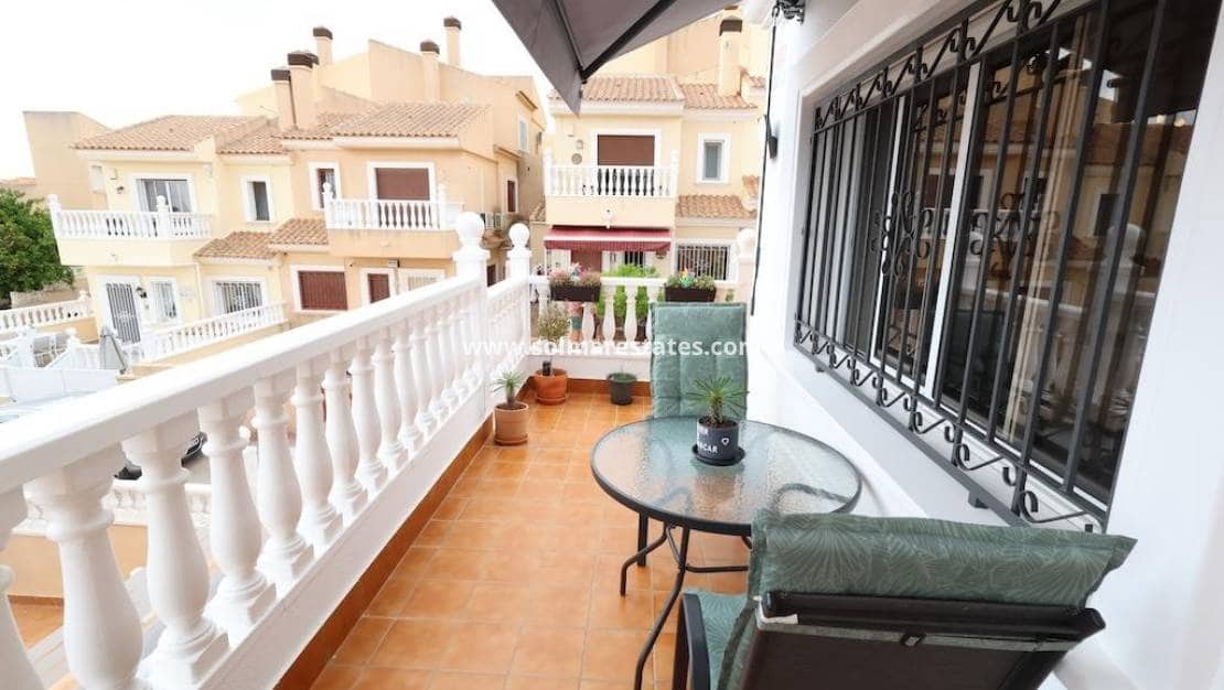 5 sypialnia Willa na sprzedaż w Villamartin z basenem - 385 000 € (Ref: 9922693)