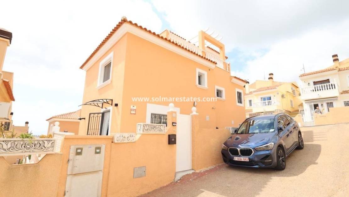 5 sypialnia Willa na sprzedaż w Villamartin z basenem - 385 000 € (Ref: 9922693)