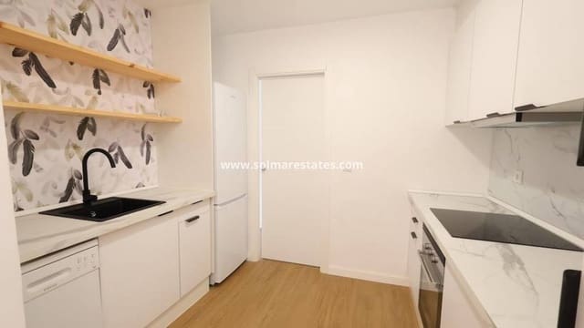 3 makuuhuone Huoneisto myytävänä paikassa La Zenia, Orihuela mukana uima-altaan - 295 000 € (Ref: 9922694)