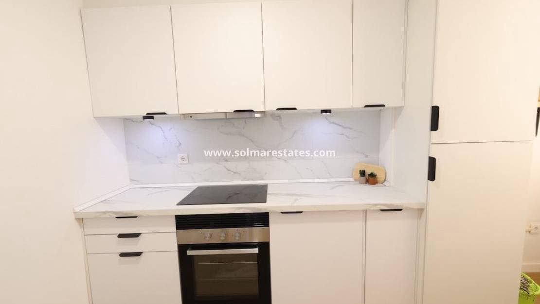 3 sovrum Lägenhet till salu i La Zenia med pool - 247 000 € (Ref: 9922694)