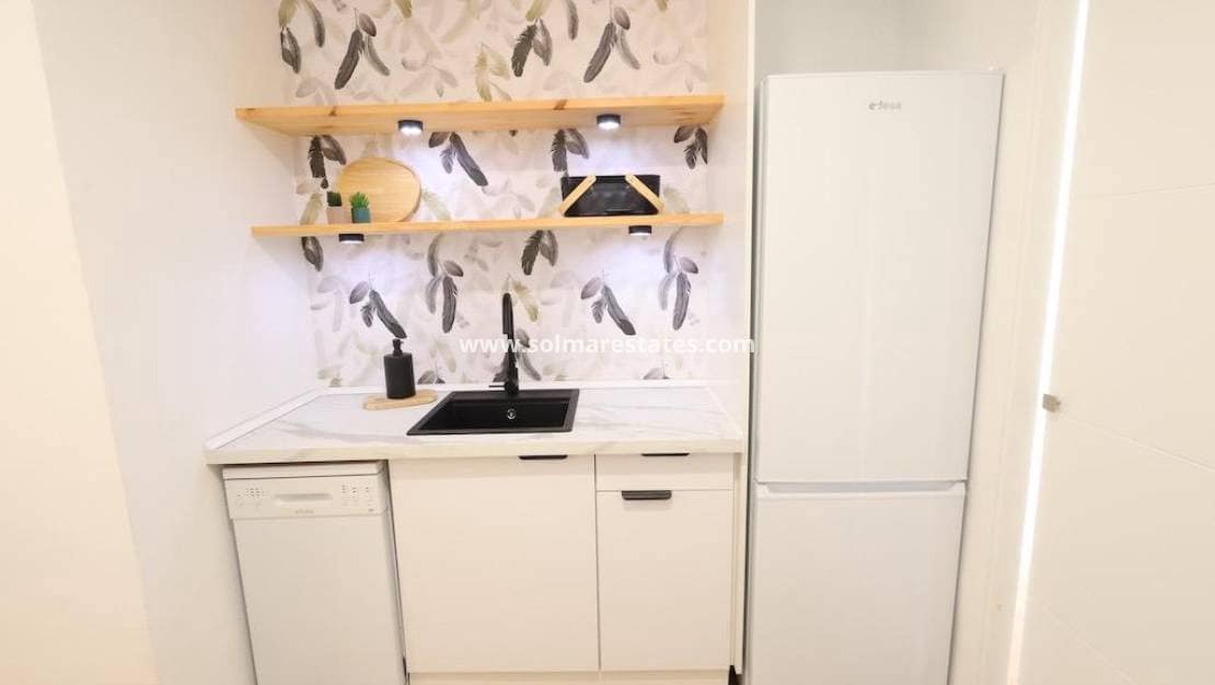 3 sovrum Lägenhet till salu i La Zenia med pool - 247 000 € (Ref: 9922694)
