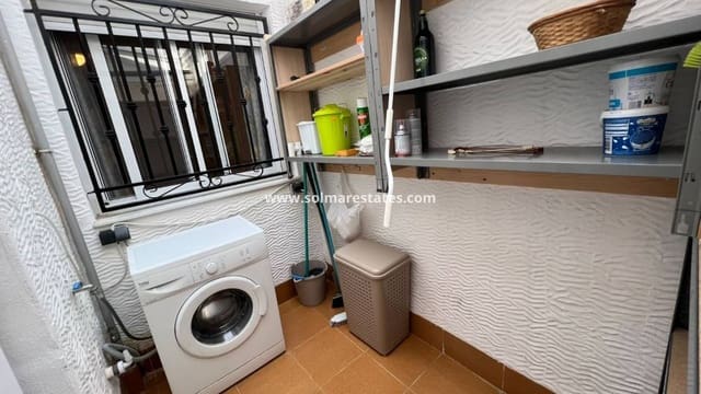 2 bedroom Apartment for sale in Los Montesinos with pool - € 125,000 (Ref: 9922695)