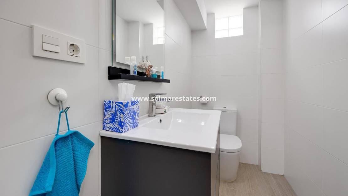 3 Zimmer Villa zu verkaufen in Pueblo Bravo mit Pool - 394.969 € (Ref: 9922696)