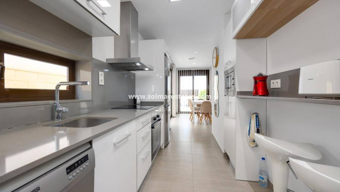 3 Zimmer Villa zu verkaufen in Pueblo Bravo mit Pool - 394.969 € (Ref: 9922696)
