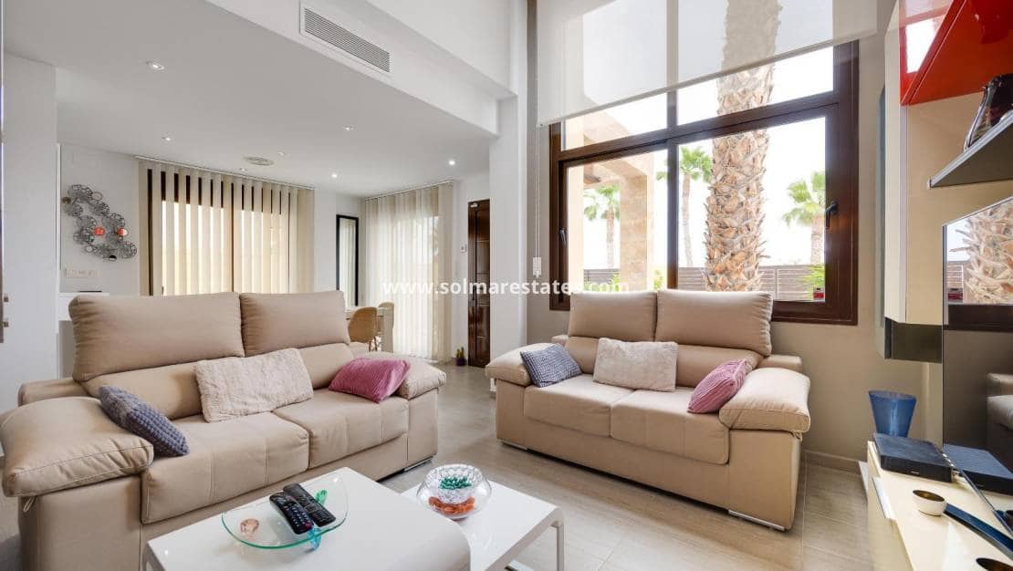 3 Zimmer Villa zu verkaufen in Pueblo Bravo mit Pool - 394.969 € (Ref: 9922696)