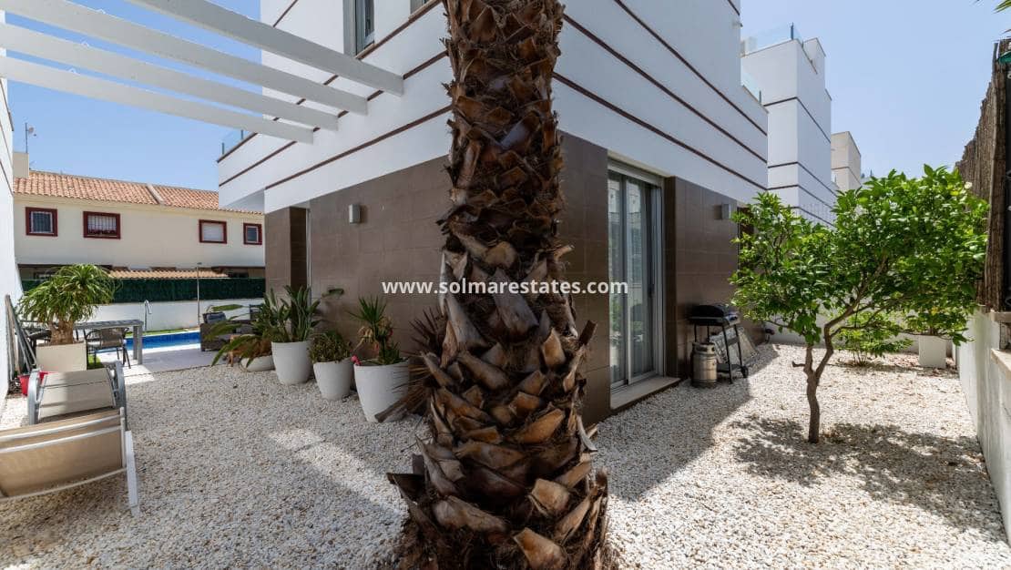 3 Zimmer Villa zu verkaufen in Ciudad Quesada mit Pool - 399.000 € (Ref: 9922697)