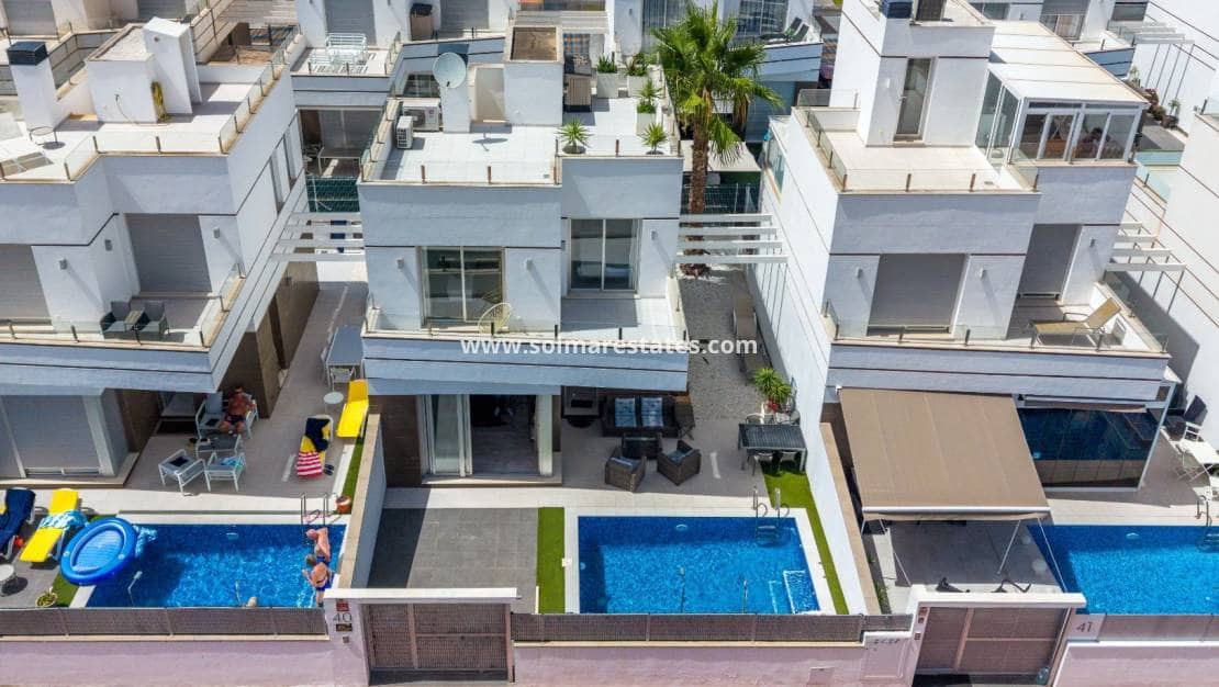3 Zimmer Villa zu verkaufen in Ciudad Quesada mit Pool - 399.000 € (Ref: 9922697)