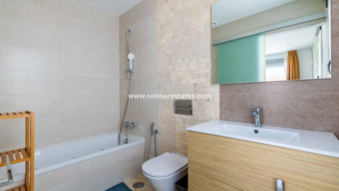 3 Zimmer Villa zu verkaufen in Ciudad Quesada mit Pool - 399.000 € (Ref: 9922697)