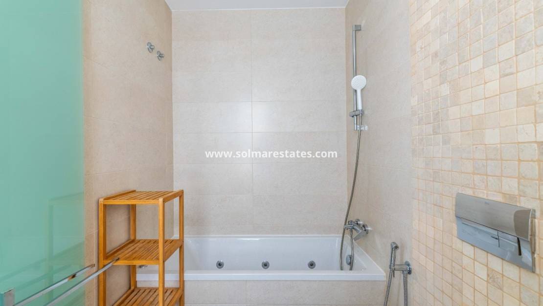 3 Zimmer Villa zu verkaufen in Ciudad Quesada mit Pool - 399.000 € (Ref: 9922697)