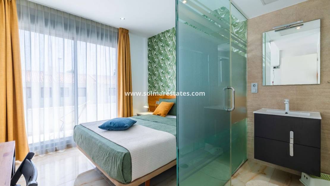 3 Zimmer Villa zu verkaufen in Ciudad Quesada mit Pool - 399.000 € (Ref: 9922697)