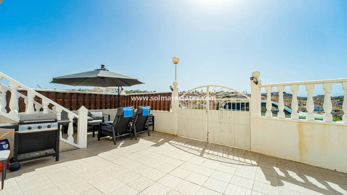 2 soveværelse Lejlighed til salg i La Marquesa med swimmingpool - € 137.950 (Ref: 9922698)