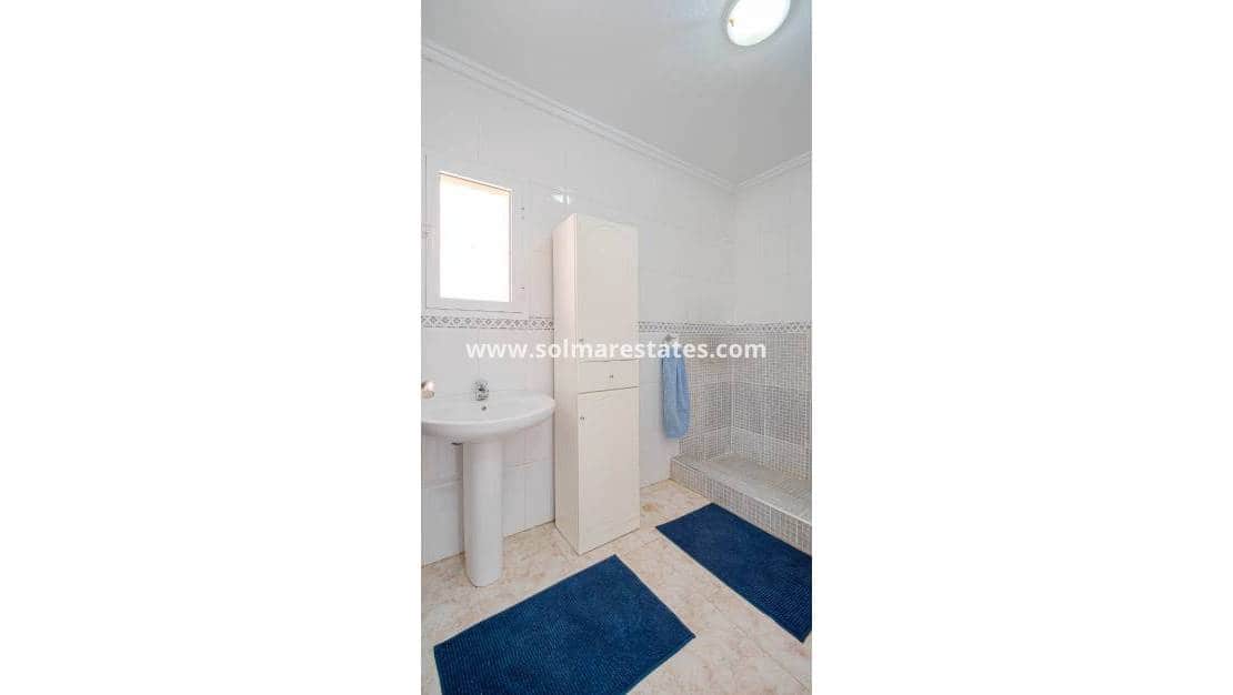 2 soveværelse Lejlighed til salg i La Marquesa med swimmingpool - € 137.950 (Ref: 9922698)