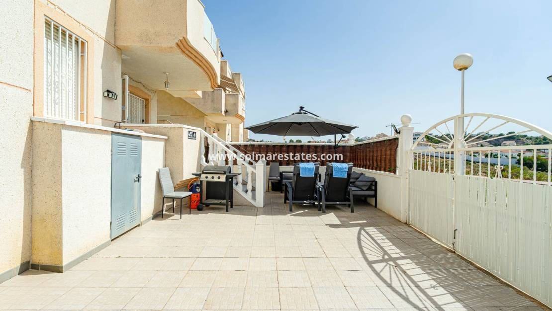 2 soveværelse Lejlighed til salg i La Marquesa med swimmingpool - € 137.950 (Ref: 9922698)