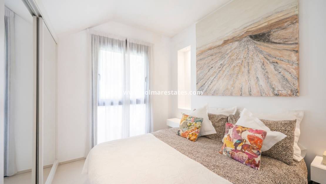 Chalet de 3 habitaciones en Doña Pepa en venta con piscina - 399.000 € (Ref: 9922699)
