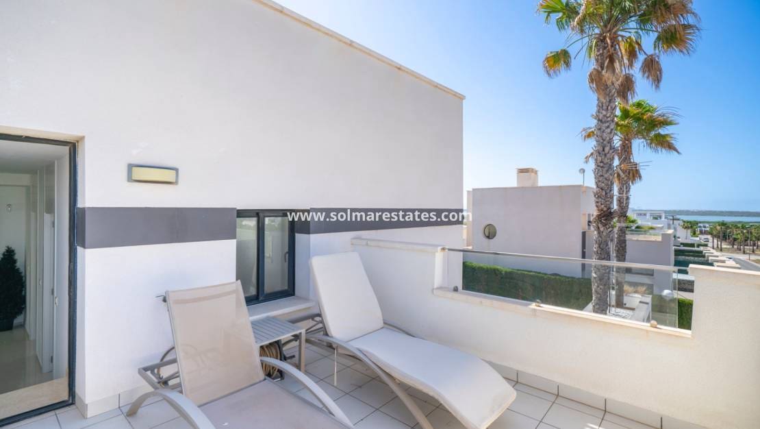 Chalet de 3 habitaciones en Doña Pepa en venta con piscina - 399.000 € (Ref: 9922699)