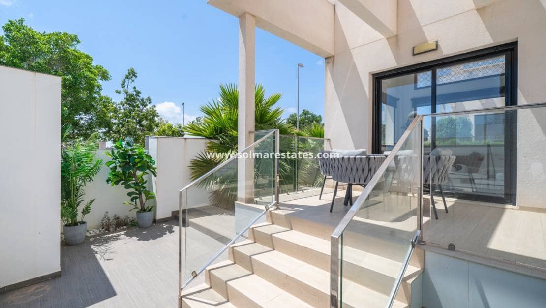 Chalet de 3 habitaciones en Doña Pepa en venta con piscina - 399.000 € (Ref: 9922699)
