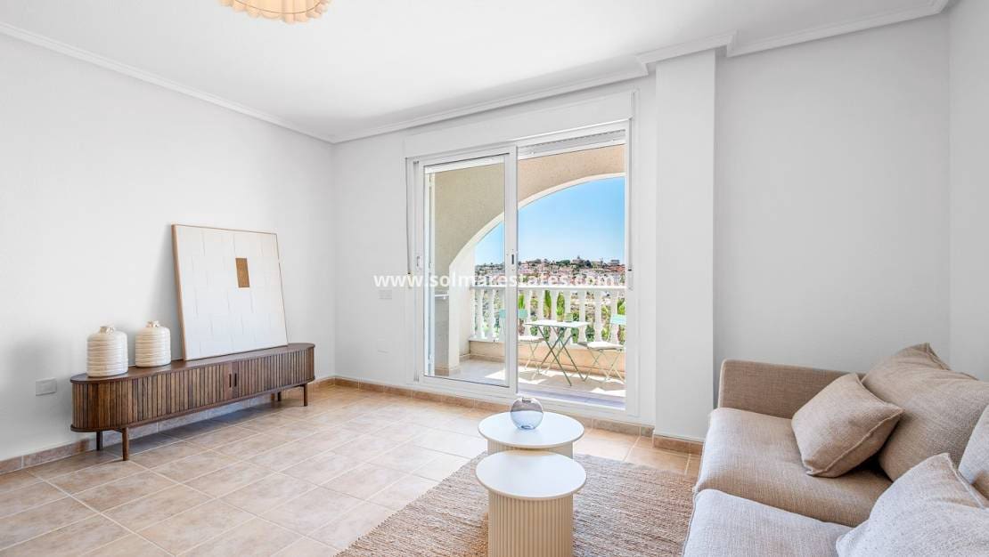 3 soveværelse Semi-Rækkehus til salg i La Marquesa med swimmingpool - € 269.000 (Ref: 9922700)
