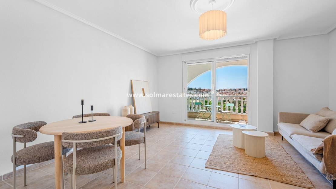 3 soveværelse Semi-Rækkehus til salg i La Marquesa med swimmingpool - € 269.000 (Ref: 9922700)