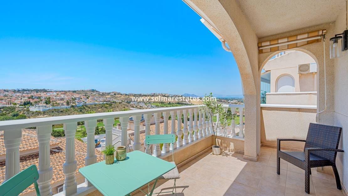 3 soveværelse Semi-Rækkehus til salg i La Marquesa med swimmingpool - € 269.000 (Ref: 9922700)