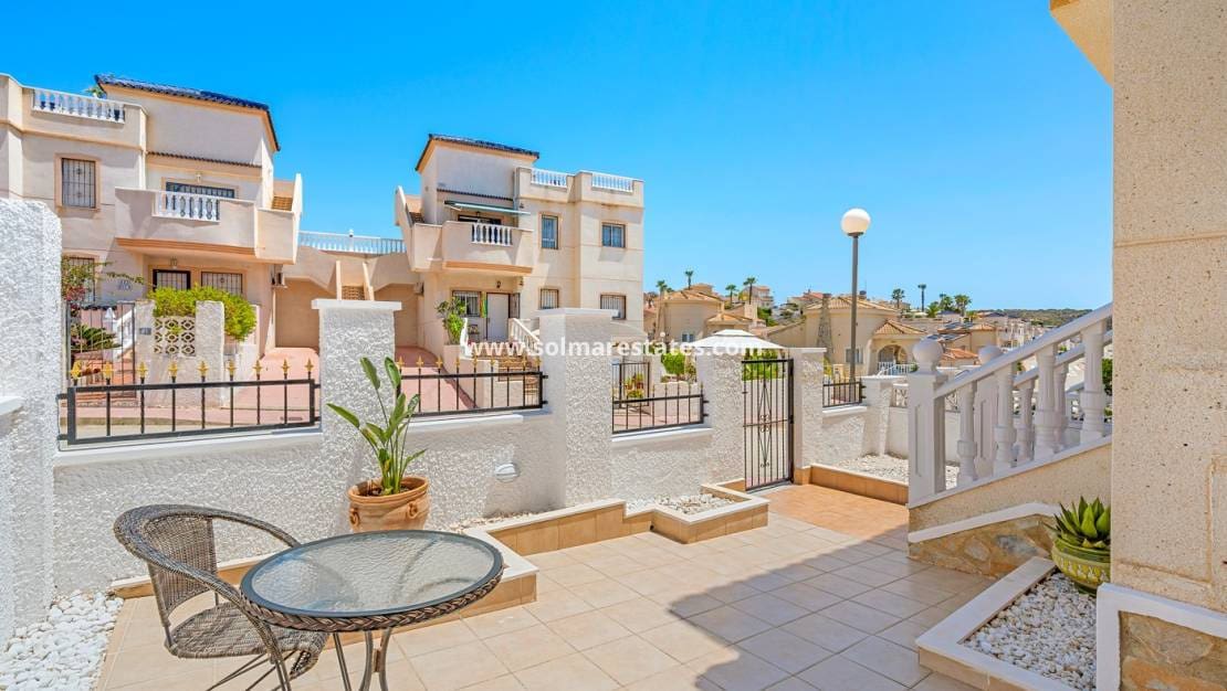 3 soveværelse Semi-Rækkehus til salg i La Marquesa med swimmingpool - € 269.000 (Ref: 9922700)