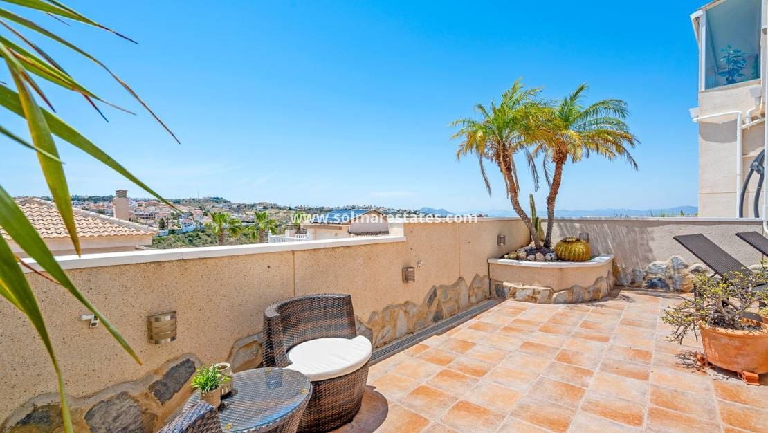 3 soveværelse Semi-Rækkehus til salg i La Marquesa med swimmingpool - € 269.000 (Ref: 9922700)