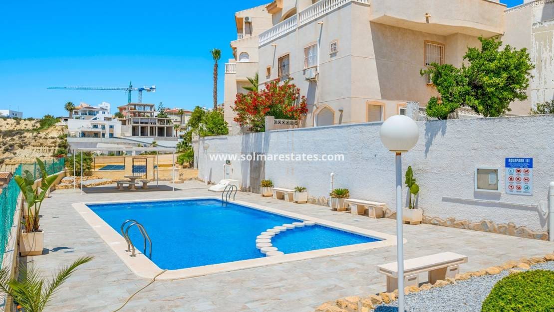 3 soveværelse Semi-Rækkehus til salg i La Marquesa med swimmingpool - € 269.000 (Ref: 9922700)